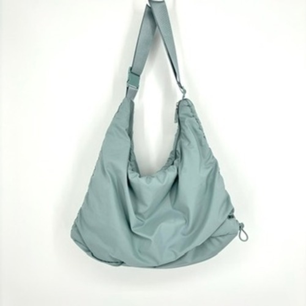 Wilo The Label Ruched Sling Shoulder Bag Polyester Slouchy Zip Top Blue Green - Picture 4 of 13